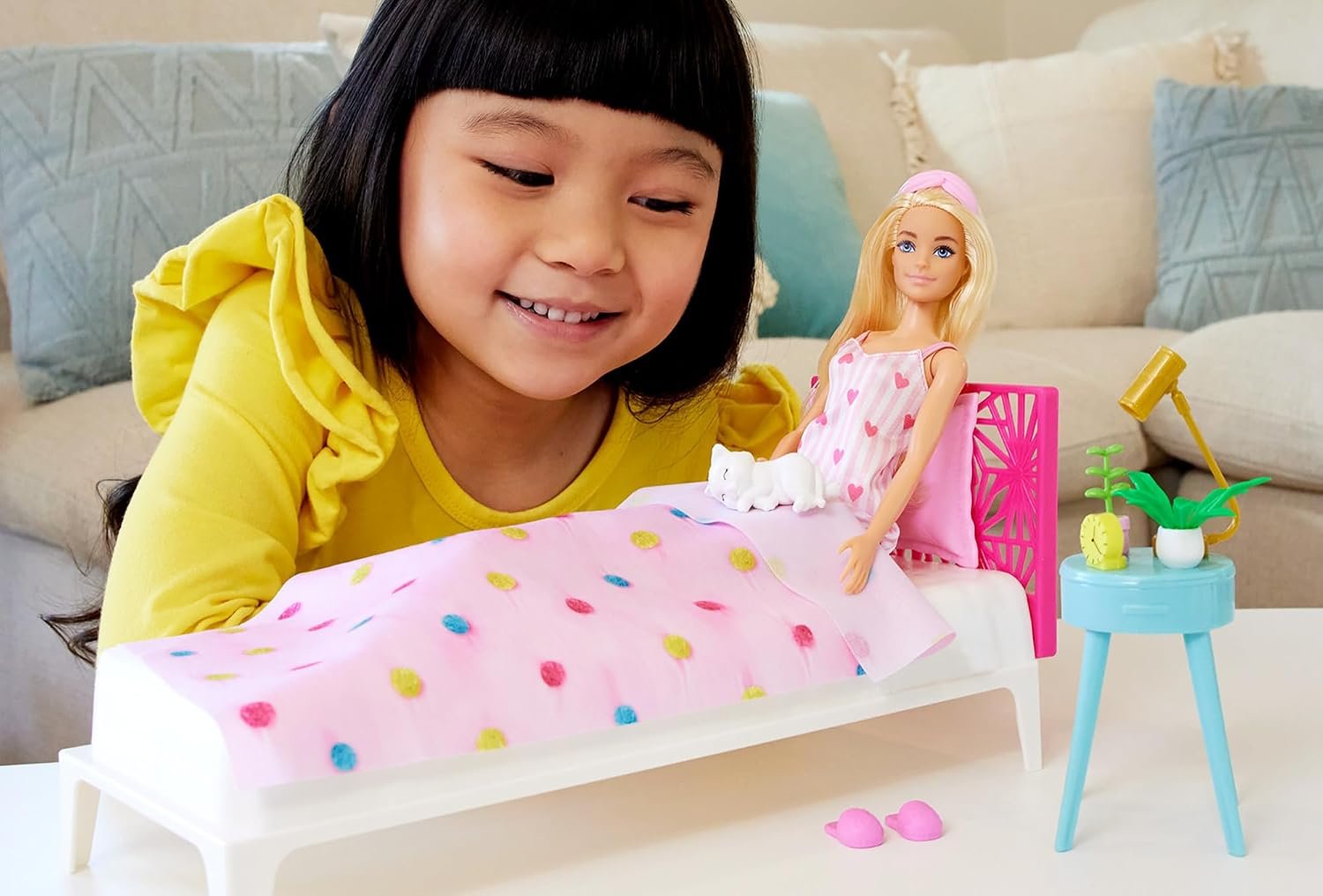 Barbie Doll And Bedroom Playset - Image 6